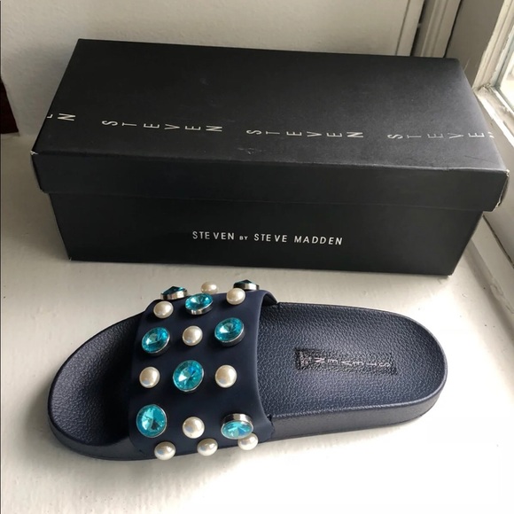 Steve Madden Sahil Navy Sandals Bejeweled Size 7 8 - Picture 1 of 5